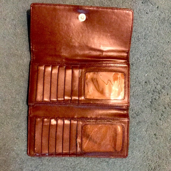 Brand new never used wallet really nice just not my style :) - Picture 4 of 4